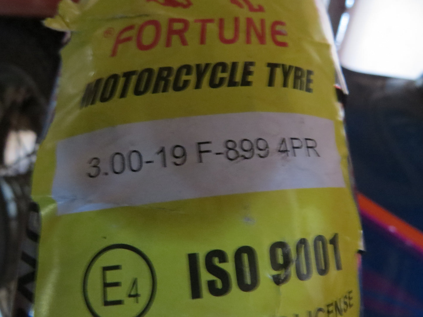 Pneu Fortune 3,00-19 F899