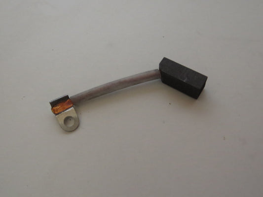 Uhlík dynama 6V