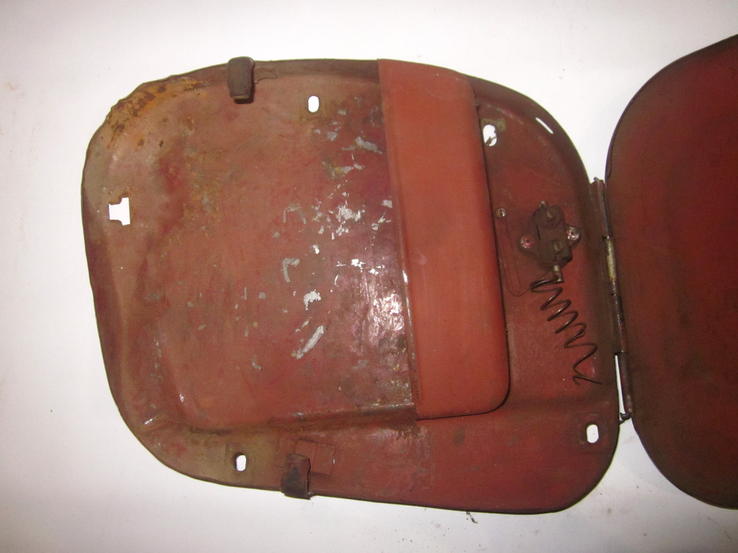 Jawa 250 350 panelka skrinka náradia K804