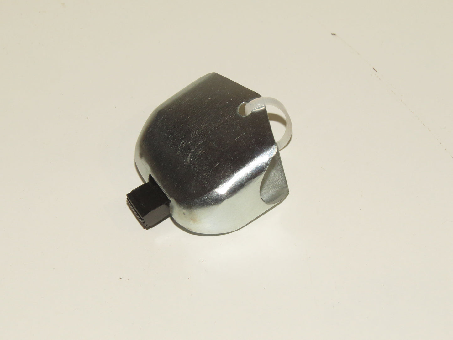 Prepínač smeroviek zinkový