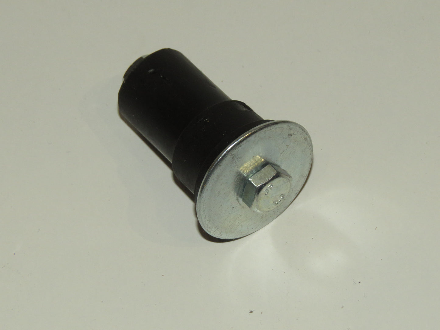 Jawa 634 silenblok nádrže upevňovací