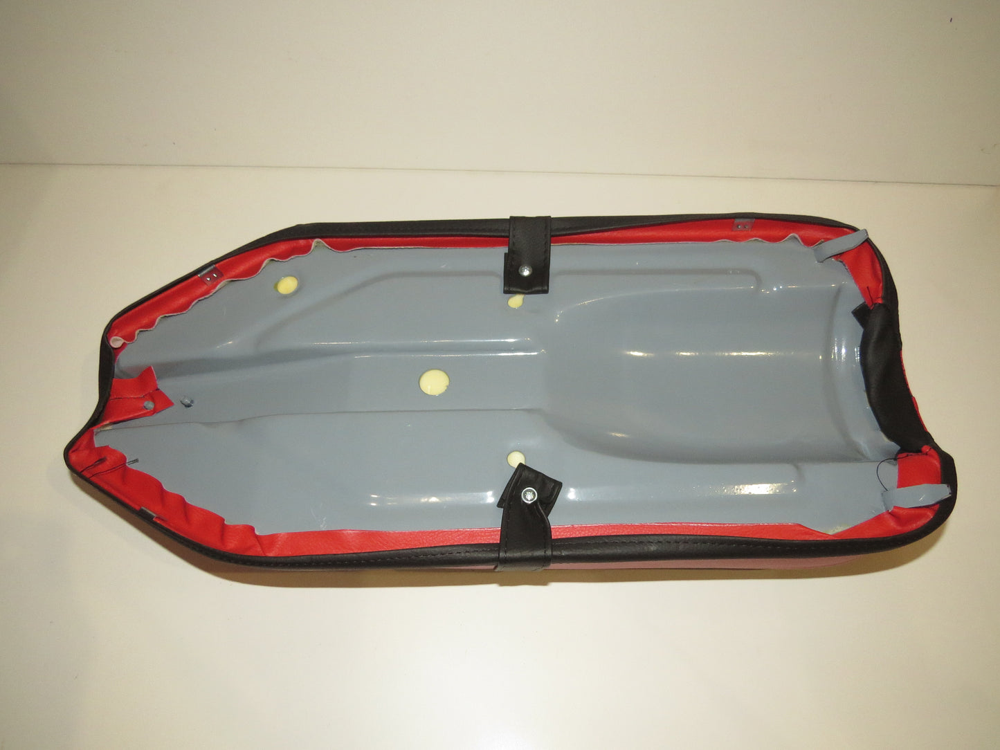 Jawa ČZ sedadlo rovné čierno červené